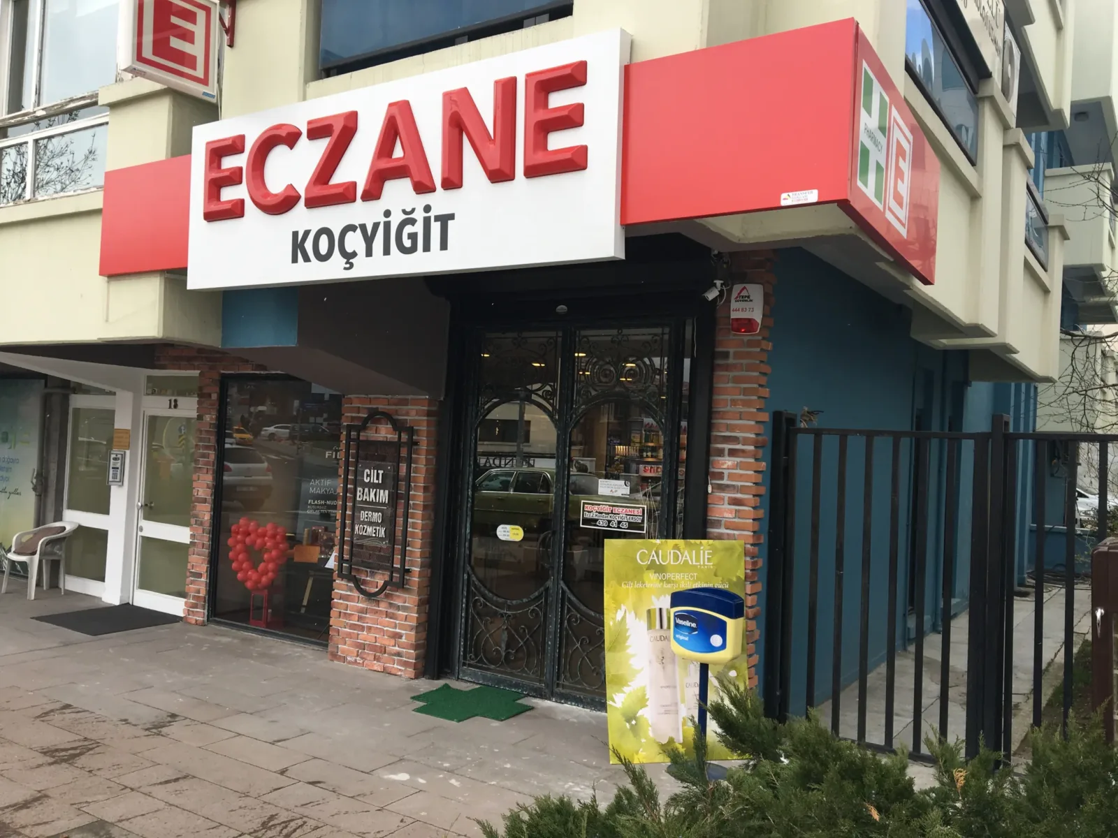 Eczane Koçyiğit – Ofis Tasarım projesi