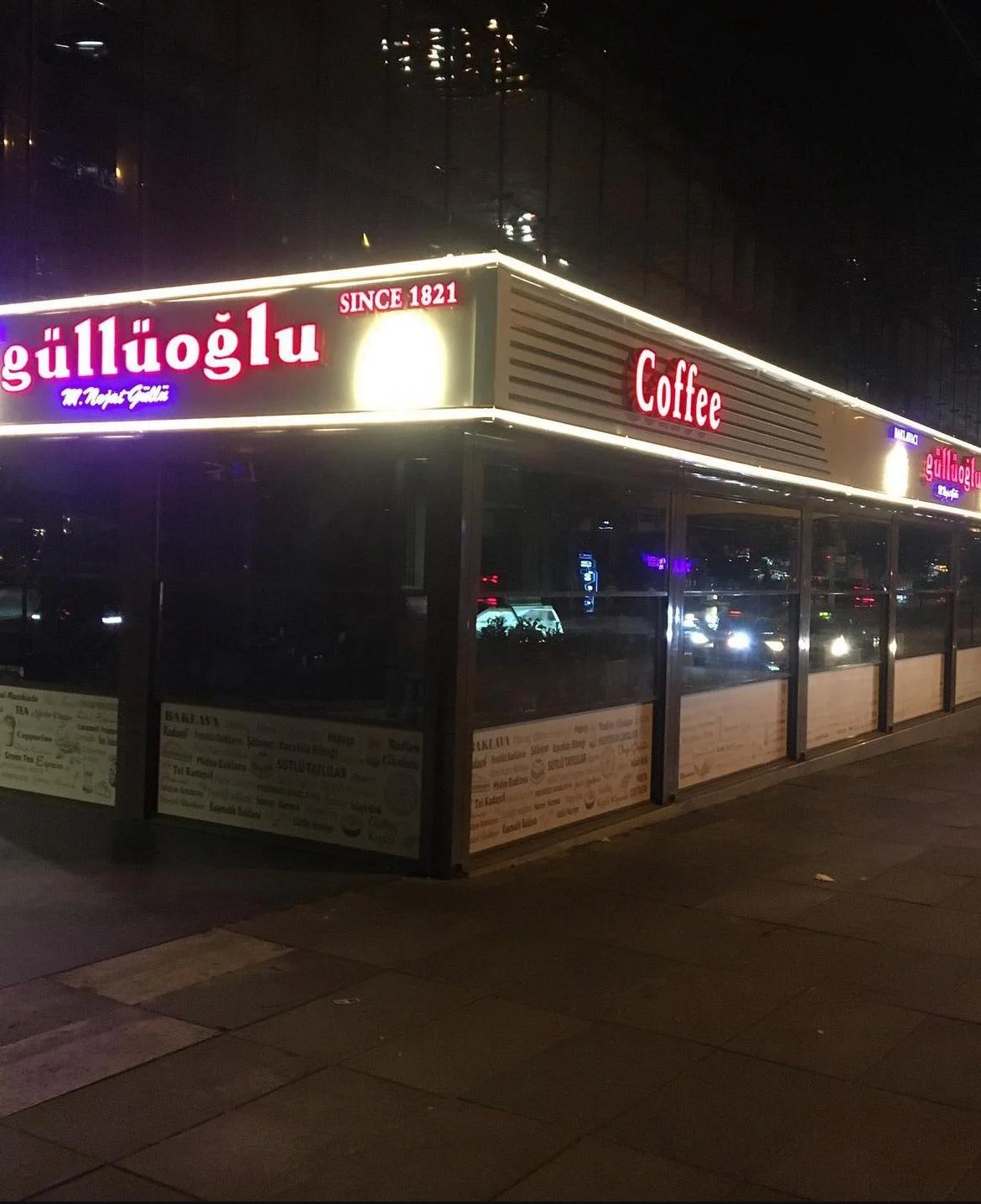 Güllüoğlu-Yda Center – Restaurant Tasarım projesi